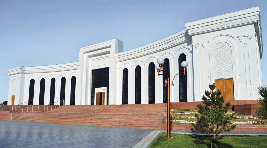 BUXORO VILOYAT MUSIQALI DREAMA VA KOMEDIYA TEATRI