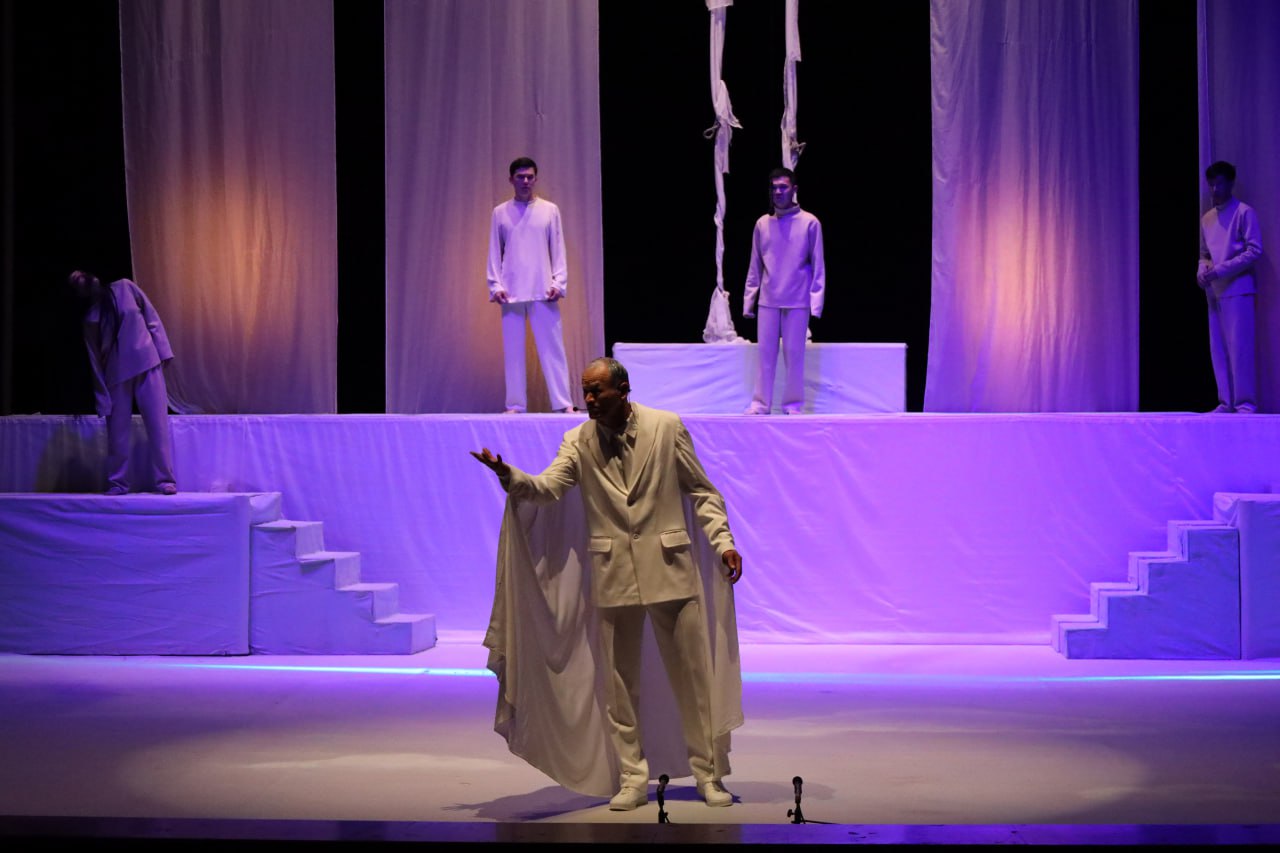 Berdaq nomidagi Qoraqalpoq davlat akademik musiqali teatri Buxoroda!