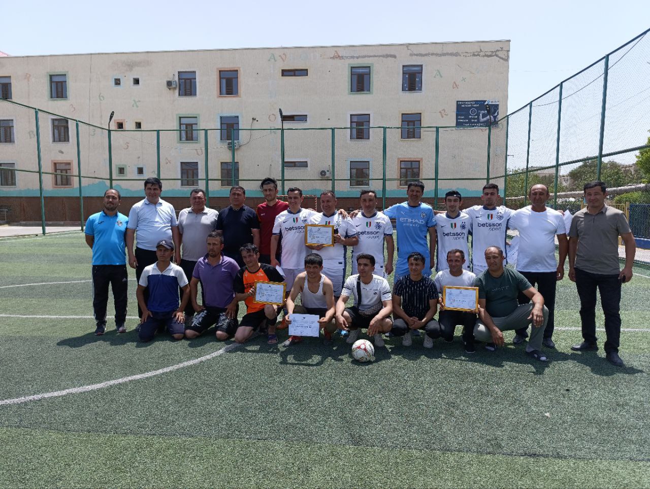 Madaniyat vazirining 219-sonli buyrug‘i ijrosini ta’minlash maqsadida Buxoro viloyati madaniyat boshqarmasi tashabbusi bilan soha tashkilotlari o‘rtasida futbol musobaqasi bo‘lib o‘tdi.
