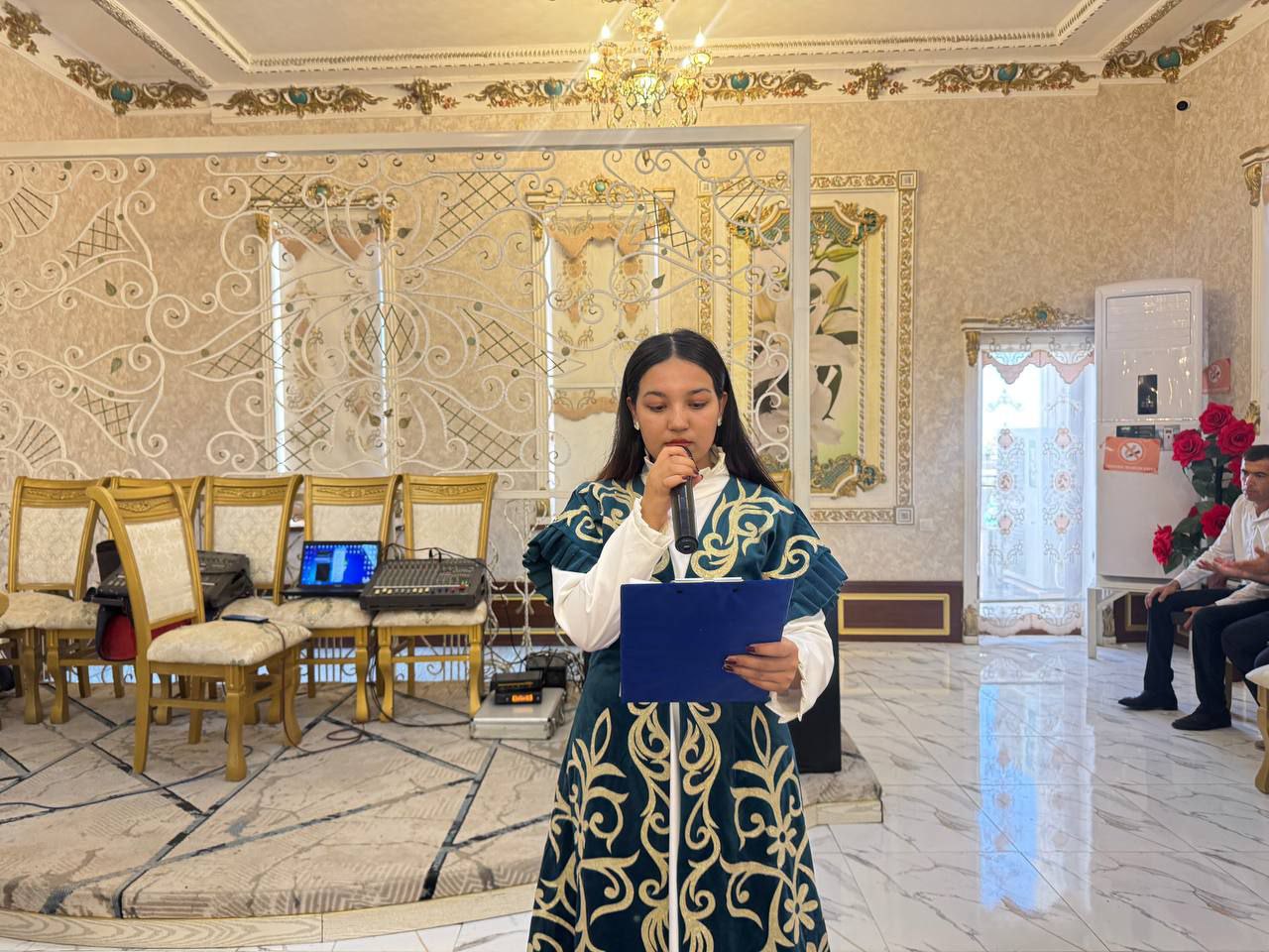 Romitan tumanida — “Ustoz va murabbiylar” kuni keng nishonlandi